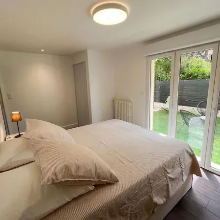 Le Sud - 4 Pers, Terrasse & Parking, 5 Min De La Apartment *