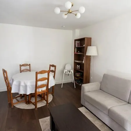 Le Sud - 4 Pers, Terrasse & Parking, 5 Min De La Hyères